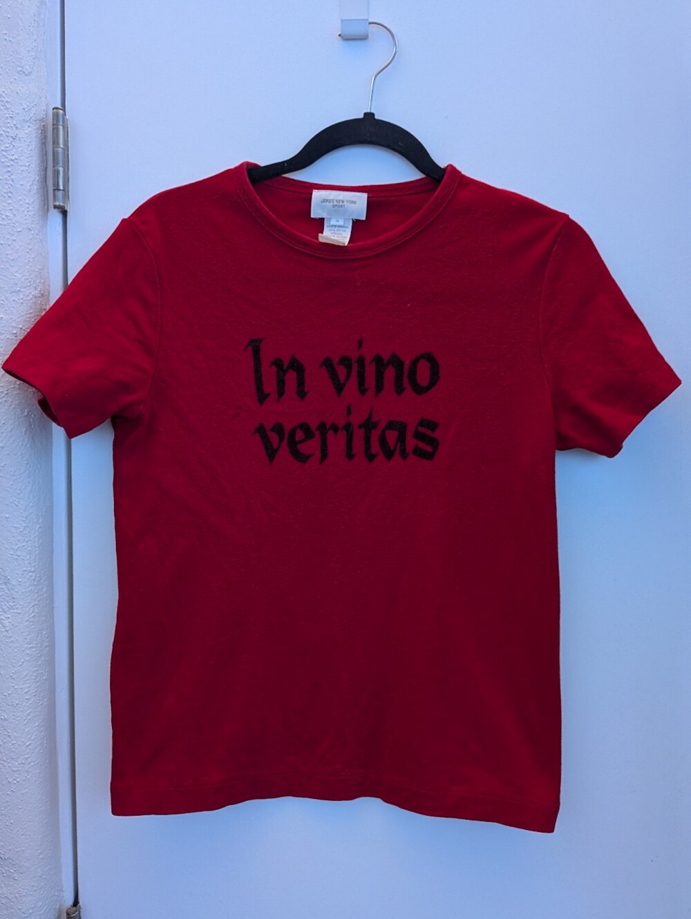 Red 100% Cotton Top Jones New York, Size Medium, In Vino Veritas Block Print!